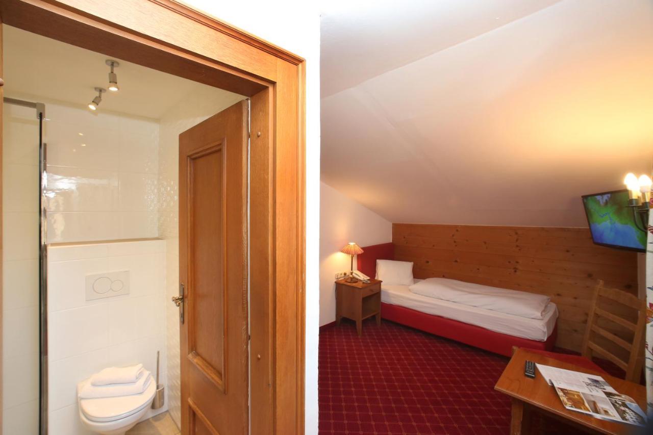 Hotel Lukashansl Hundsdorf  Екстериор снимка